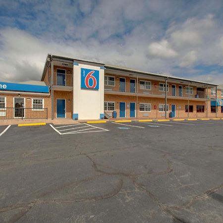 Motel 6-Falls Church, Va - Arlington Boulevard Dış mekan fotoğraf